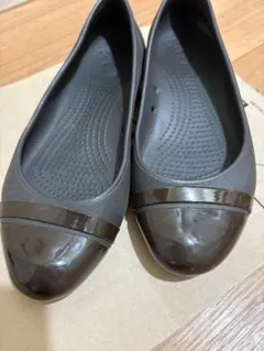 ★★Crocs ★ダークブラウン ★フラットシューズ★W5★★のサムネイル