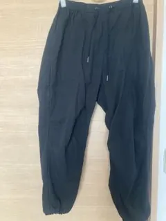 ワイドパラシュートパンツ　黒 ドローコード付きパンツ Mサイズ