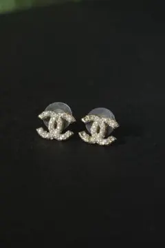 ☆CHANEL ラインストーン ピアス B20S 2020☆ - メルカリ