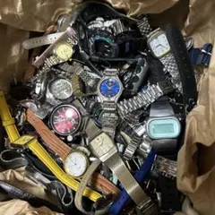 腕時計ジャンク品まとめ売り約2kgのサムネイル