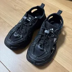 adidas スニーカー ブラック