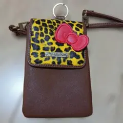 平成　Hello Kitty ヒョウ柄スマホショルダーバッグ