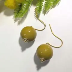 ハンドメイド高瀬貝ビーズピアス／イヤリング766 - メルカリ