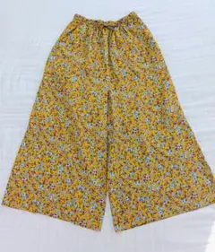 BEAMS　HEART　小花柄 くすみイエロー系 ワイドガウチョパンツ