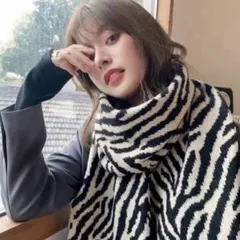 《新品》SALE⭐️ゼブラ ニット マフラー アニマル柄 防寒 グッズ ストール