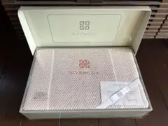 GIVENCHY ジバンシー　ボアタッチシーツ　140×240