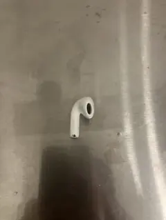 Apple AirPods 4世代 片耳 R 片方 右耳 17