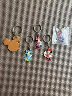 ディズニー　キーホルダーセット