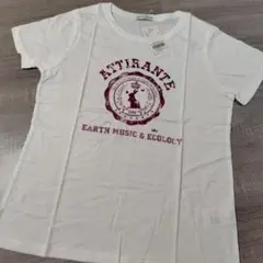 earth music&ecology ロゴプリントTシャツ