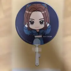 ルセラフィム　HUH YUNJIN うちわ