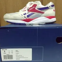 リーボック スニーカー