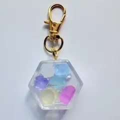空の琥珀糖シリーズ 【虹色】シェイカーキーホルダー レジン - メルカリ