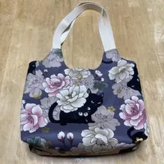 黒猫と花柄のグラニーバッグ
