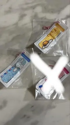 サンリオ　ばんそうこうキーホルダー　2点セット