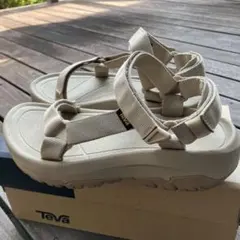 TEVA サンダル　厚底　HURRICANE XLT2のサムネイル