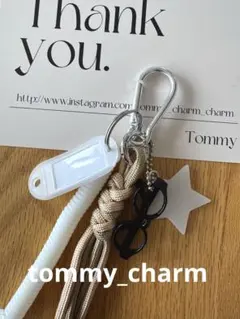 No.255 じゃらじゃらキーホルダー　カラフルパラコードとメガネと★①