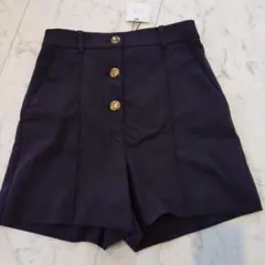 ZARA ボタン付きショートパンツ　S　黒