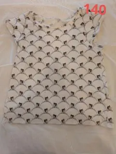 ユニクロ 猫柄フリル袖Tシャツ