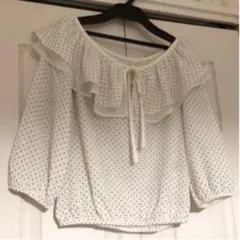 美品:スウィングル  ドット柄ブラウスのサムネイル