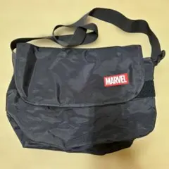 MARVEL ブラック ショルダーバッグ