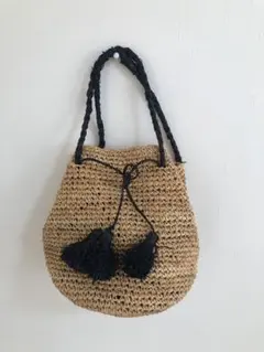 LI HUA かごバッグ タッセル付き