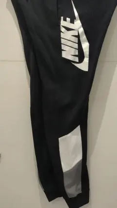 Nike 黒 スウェットパンツ