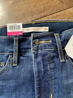 リーバイススキニー24