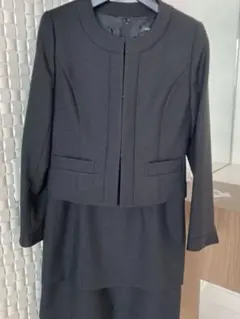 フォーマル　黒 ワンピーススーツ