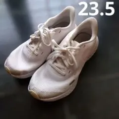 NIKE ホワイト スニーカーのサムネイル