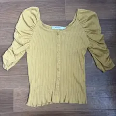 リブ編みマスタードパフスリーブTシャツ　moussyのサムネイル