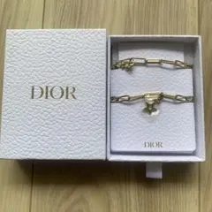 Dior ゴールドブレスレット 星型チャーム付き