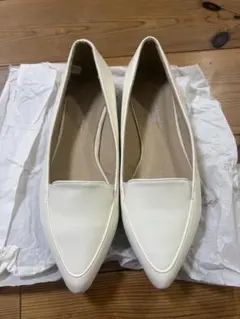 SENTORE AMARANTO フラットシューズ ホワイト 23.5cm37のサムネイル