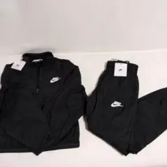 ナイキ　新品　未使用　ウインドブレーカー　セットアップ　サイズ130㌢