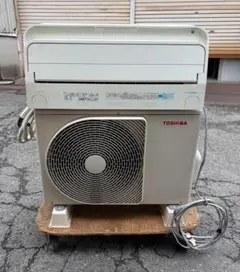 東芝 ルームエアコン 室外機 RAS-E566R(W) 2019年製 18畳用のサムネイル