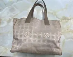 【入手困難/CHANEL ベージュキャンバストート バッグ】トートバッグシャネルのサムネイル