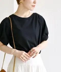【着画】シップスエニィ USAコットンボリュームスリーブTEE ブラックのサムネイル