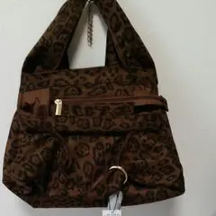 LAZY SUSAN(バッグ
ヒョウ柄・送料無料♪ボンボリ付