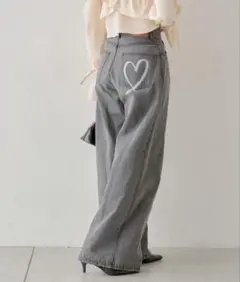 chico ハートプリントボックスワイドデニムパンツ