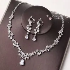 Natsu様専用♡フォロー割♡新品ウェディング　ネックレス　イヤリング