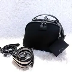 【未使用級】ラシエム　ミニショルダーバッグ　黒のサムネイル