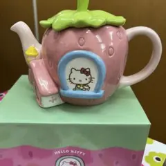 サンリオ❣️激かわ ハローキティ いちご型 ティーポット いちご