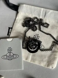 Vivienne Westwood オーブ ネックレス ブラック付属品ありのサムネイル