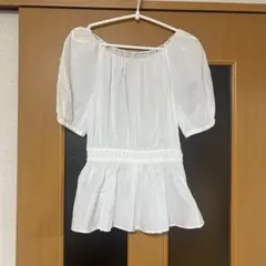 ユニバーバルミューズ　　ストロベリーフィールズ　ブラウス