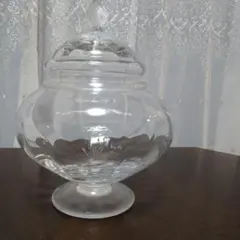 ★Used☆大きめ蓋付レトロなガラスのキャンディーポット