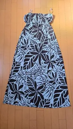 ハワイ マキシドレス 水色と黒の花柄