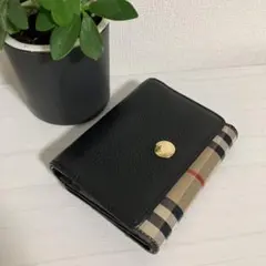 美品バーバリーコンパクト財布