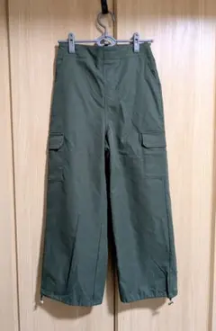 カーゴパンツ オリーブ色 ゴムウエスト.