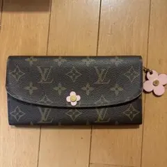 ルイヴィトン 長財布 ポルトフォイユ・エミリー フラワーモチーフ モノグラム