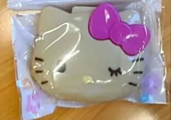 セリア　日焼け　キティちゃん　つけまつ毛ケース