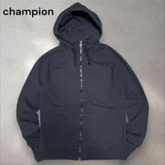 チャンピオン　champion ブラックパーカー　刺繍ロゴ　フーディーフルジップ